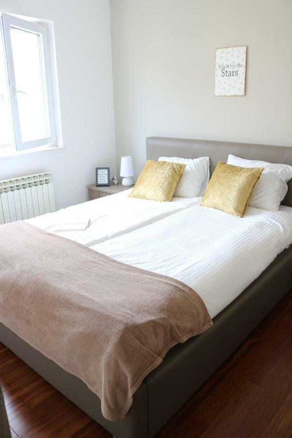 Apartments Ela Trogir Zewnętrze zdjęcie